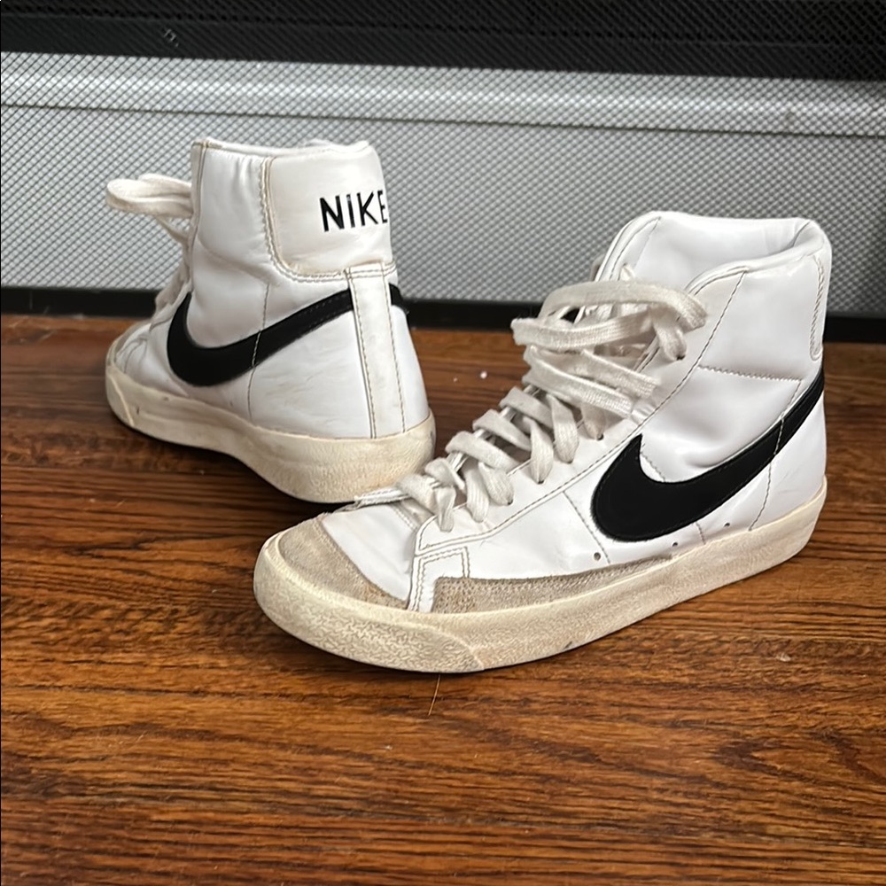 Nike Blazer Sneakers